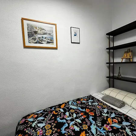 Apartment Russafa Codrut *