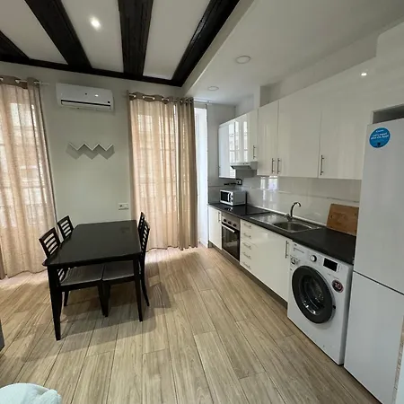 Mercado On 1th Floor * Valenza