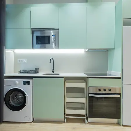Florit Flats - 4 Guests With Ac And Wifi Near Sorolla Train Station