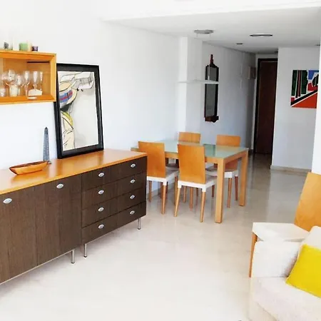 Artes Y Ciencias + Garaje + Netflix Apartamento