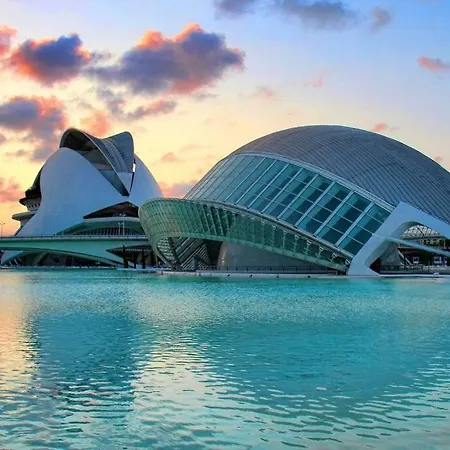 Artes Y Ciencias + Garaje + Netflix Apartamento *