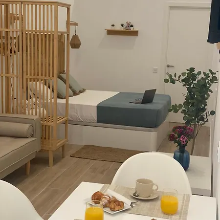 Travel Habitat Cabanyal Lofts شقة