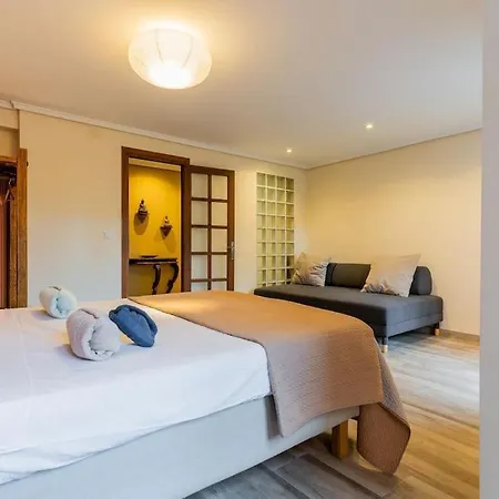 Ciudad Artes Gem: Stylish Near Ruzafa & *