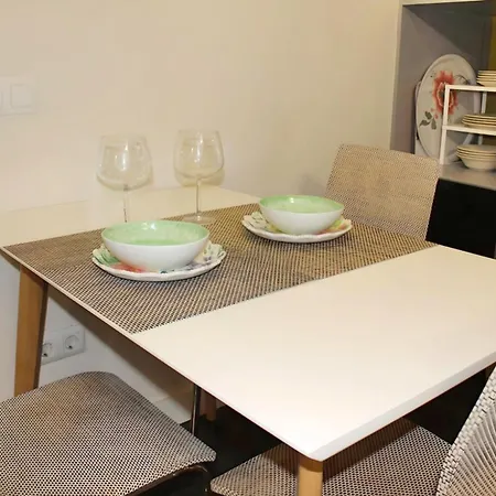 Reformado Cerca De La Plaza Redonda Valenza