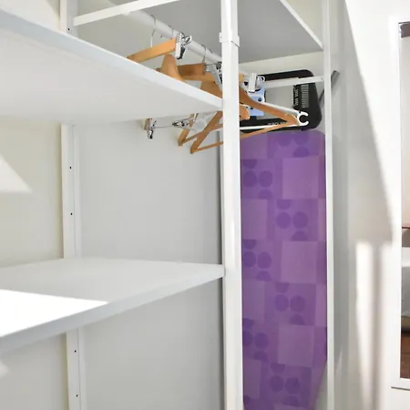 Cerca De La Plaza Redonda *