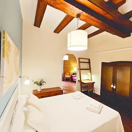 Cerca De La Plaza Redonda Valencia