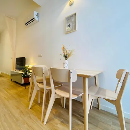 Apartamento En Cabanyal A: Encanto Y Diseno Junto A La Playa * Walencja