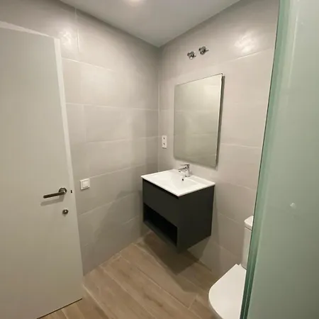 Travel Habitat Cabanyal Lofts شقة *