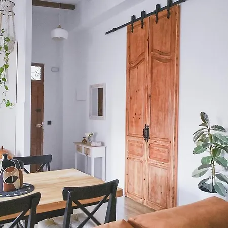 Apartamento En Con Plaza De Garaje * Valencia