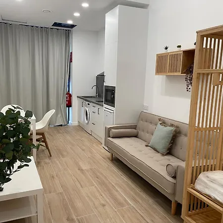 Travel Habitat Cabanyal Lofts شقة