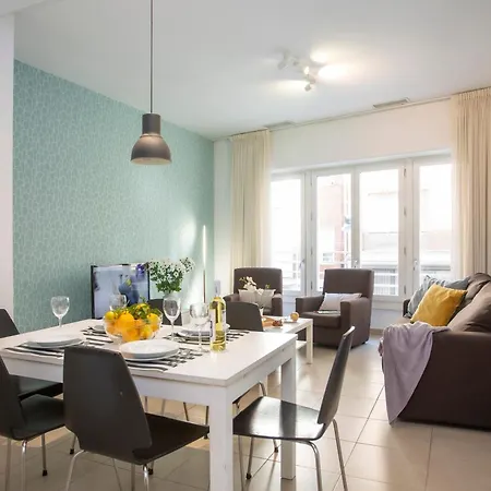 Apartamento Singularstays Mar44 *