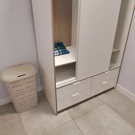 New! Renovated, Centrally Located, Private Entrance, Terrace *