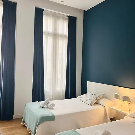 فندق مبيت وإفطار L'esplai 2*