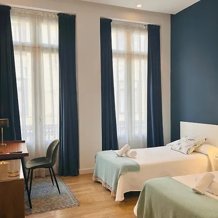 L'esplai فندق مبيت وإفطار 2*
