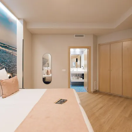 Apartahotel Palau &