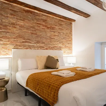 아파트 Market - Ciutat Vella, Exclusively For Families - Mid-term *