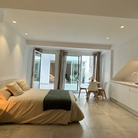 アパートホテル Art Homes Lavadero バレンシア