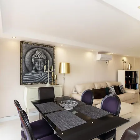 The White Apartment: Luxury, And Design