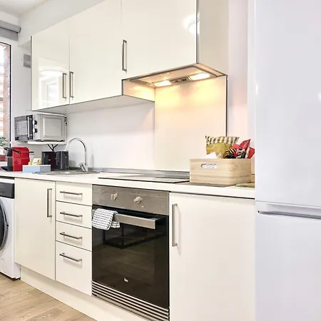 Apartamento Spacious, Sunny Flat By Of Arts & Sciences