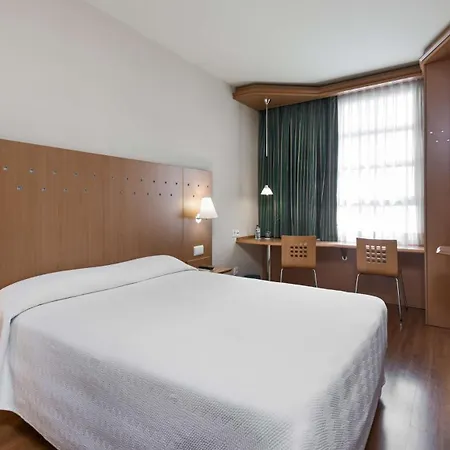 Hotel Nh Ciencias 3*