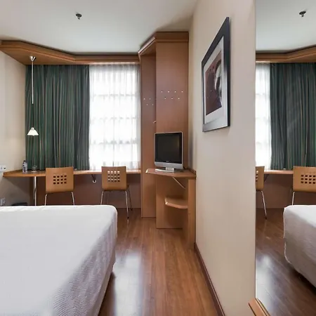 Nh Ciencias Hotel