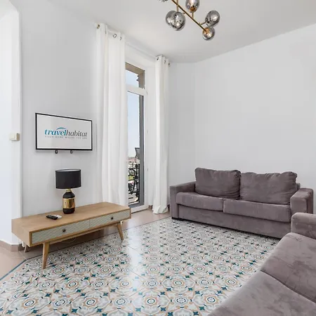 Travel Habitat Port Valencia. *