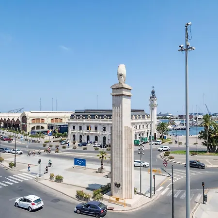 Travel Habitat Port Valencia. * Valencia