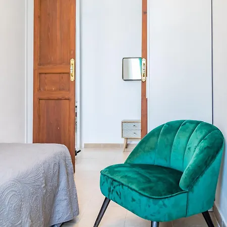 Travel Habitat Port Valencia. *