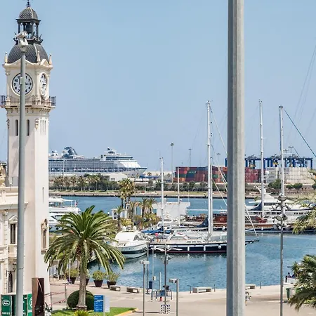 Travel Habitat Port Valencia. Apartman