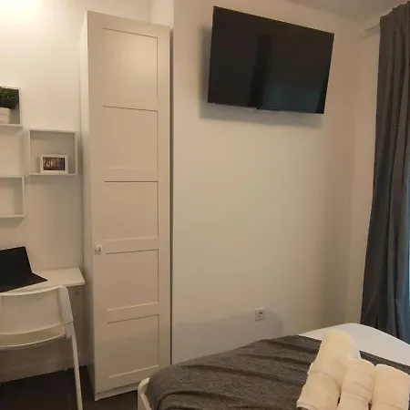 Pensionat Small And Cozy - G10