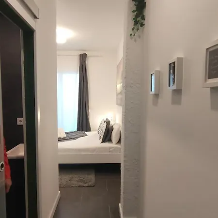 Small And Cozy - G10