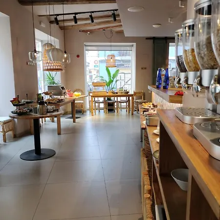 You&co. J. Botánico Boutique