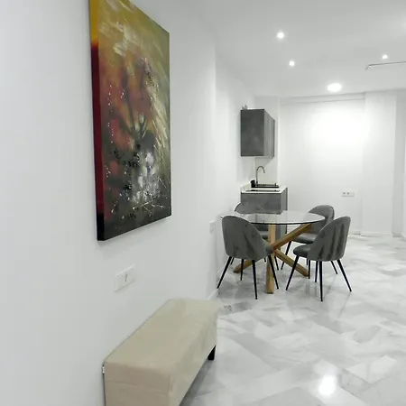 Catalina Downtown 4*