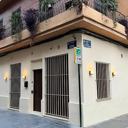 Mimi's In En Corts شقة فالنسيا