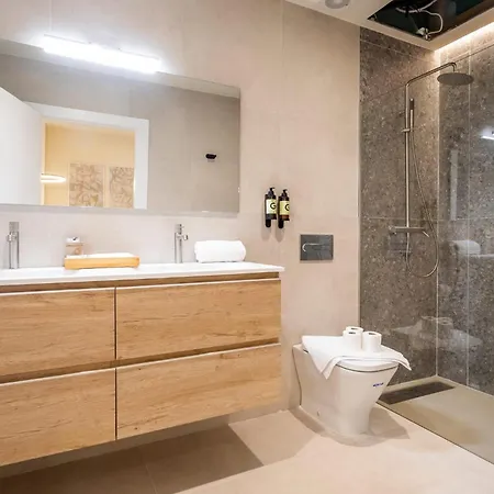 Lägenhet North Station Pen-suites Valencia