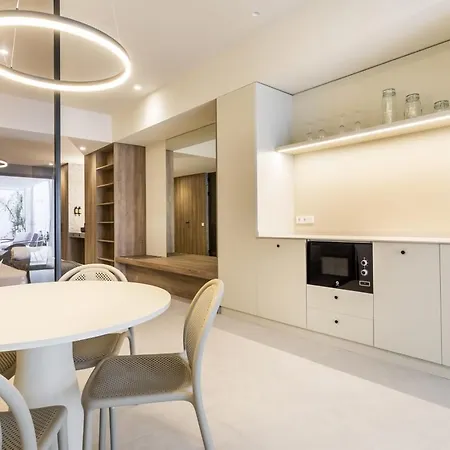 North Station Pen-suites