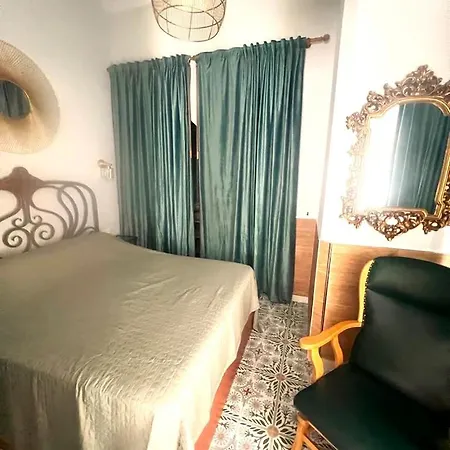 Esmeralda With Free Private Underground Parking Appartement *