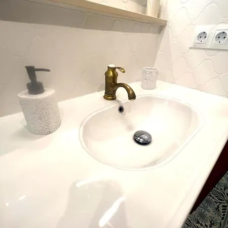 Esmeralda With Free Private Underground Parking *