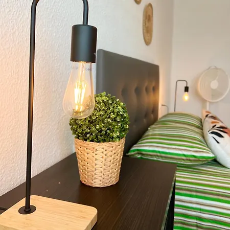 Homestay Residencial Private Room, Comfy&quiet Well Located - Center And Valencia