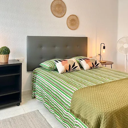 Homestay Residencial Private Room, Comfy&quiet Well Located - Center And *