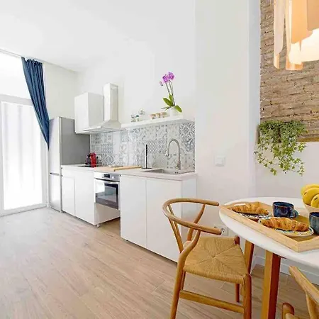 公寓 Chic Avec Terrasse, Lumineux Et Calme 2