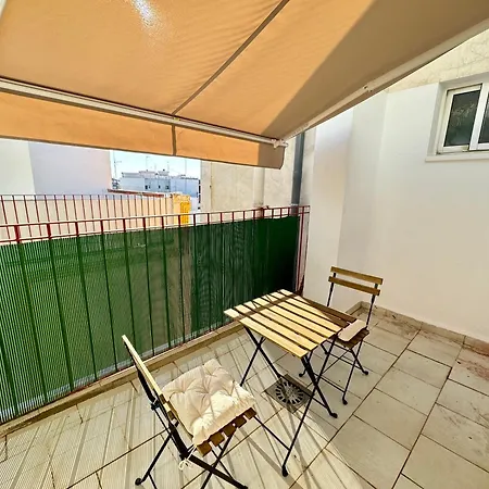 公寓 Your Long Attic In *