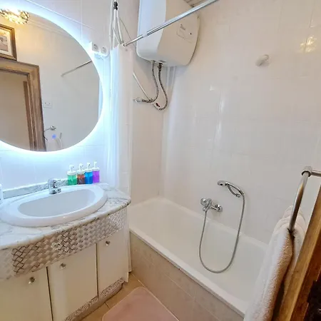 Apartment Exterior De Tres *