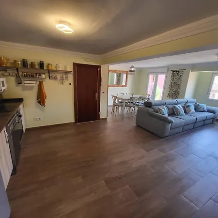 Apartamento Playa Y Cultura En El Cabanyal Alquiler De Temporada Familiar *