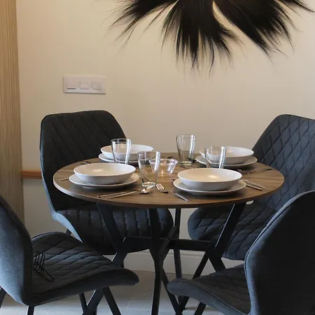 Promotur - Ayora Apartamento