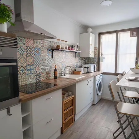 Recently Renovated Near The * Valencia