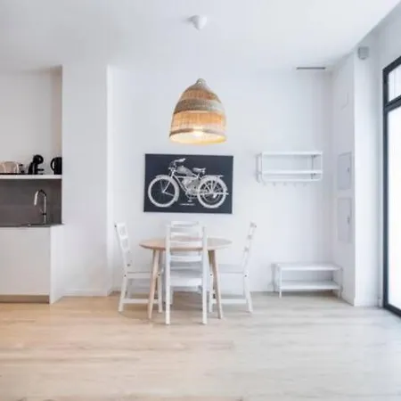 North Station Centro Ciudad 2hab Wifi Walencja