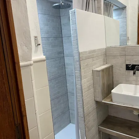 Alojamiento Ricar Appartement *