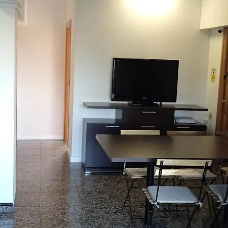 Guest house Y Suite. Upv, Uv Y Playa Valencia