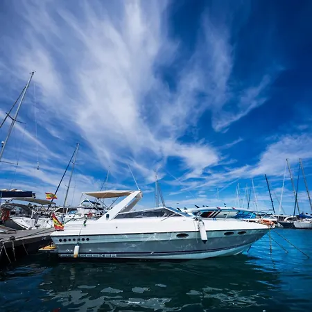 Botel Alojamiento En Barco Voralamar Valencia